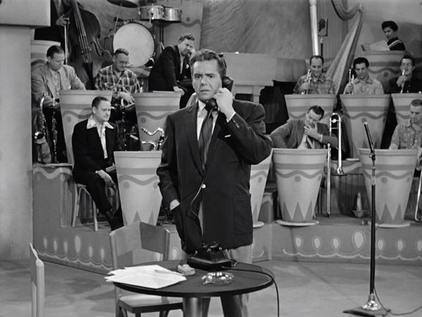 I Love Lucy - Changing The Boys Wardrobe
