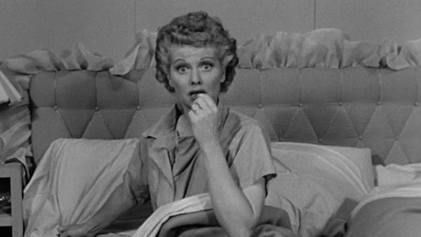 I Love Lucy - Lucy Thinks Ricky Is Trying To Murder Her