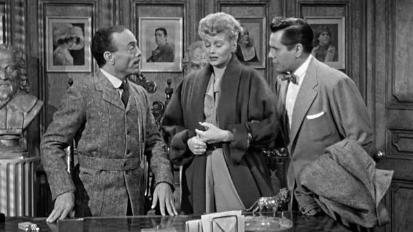 I Love Lucy - The Séance