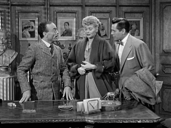 I Love Lucy - The Séance