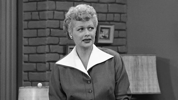 I Love Lucy - Ricky Loses His Voice