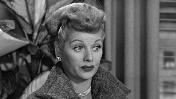 I Love Lucy - Lucy Changes Her Mind