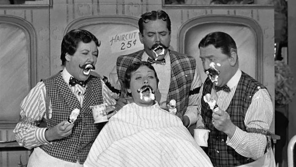 I Love Lucy - Lucy's Showbiz Swan Song