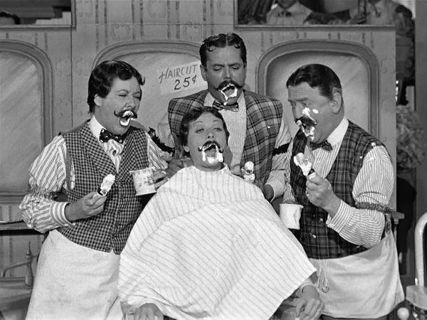 I Love Lucy - Lucy's Showbiz Swan Song