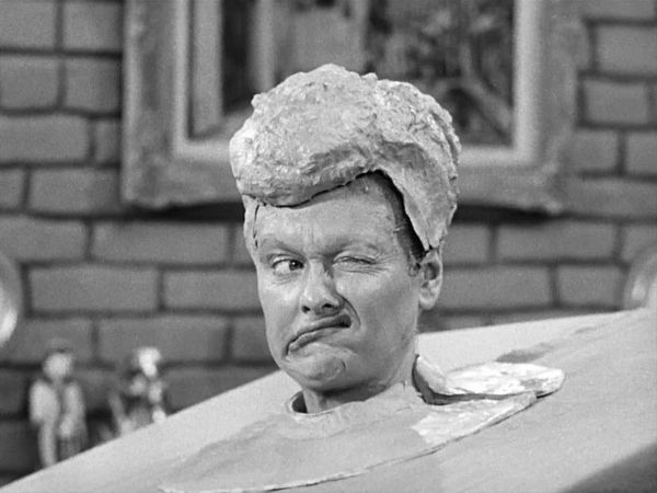 I Love Lucy - Lucy Becomes A Sculptress