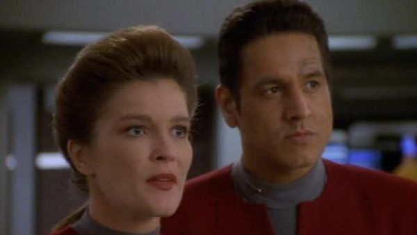 Star Trek: Voyager - Favorite Son