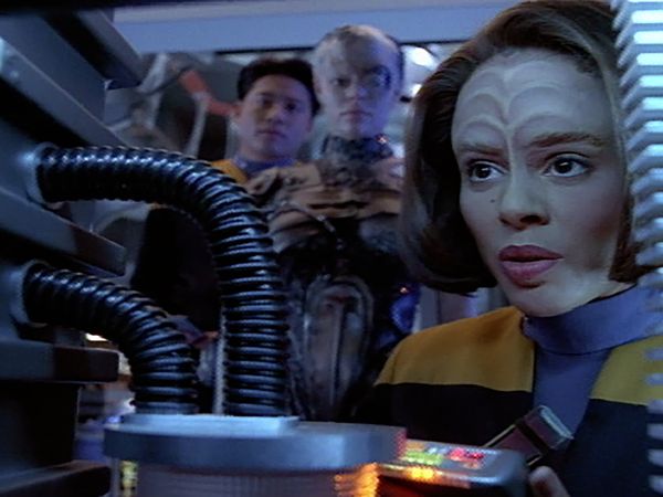 Star Trek: Voyager - The Gift