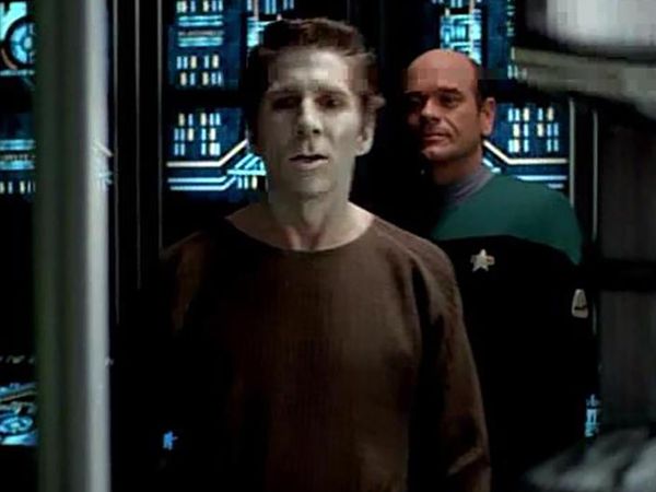 Star Trek: Voyager - Revulsion
