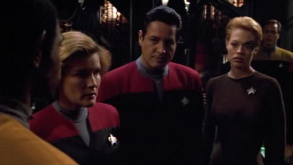 Star Trek: Voyager - Waking Moment's