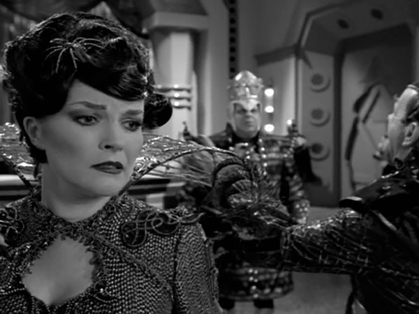 Star Trek: Voyager - Gravity