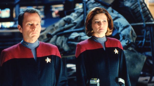Star Trek: Voyager - Equinox, Part 1