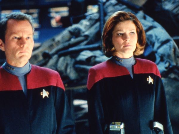 Star Trek: Voyager - Equinox, Part 1