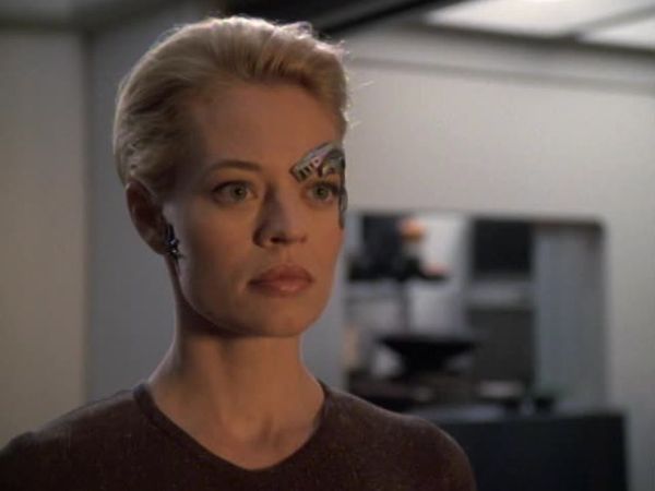 Star Trek: Voyager - Survival Instinct
