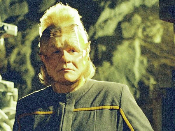 Star Trek: Voyager - Friendship One