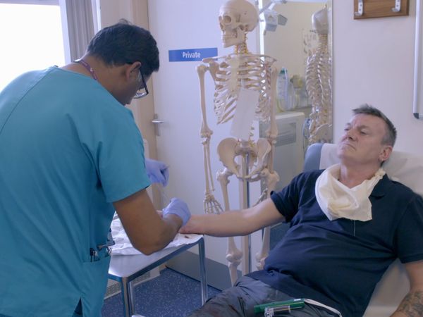 Casualty 24/7: Every Second Counts - Episode 12