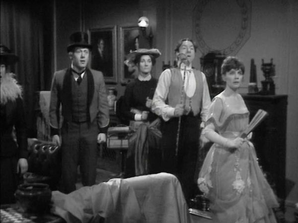 Upstairs, Downstairs DE - Ist die Katz’ aus dem Haus