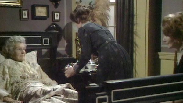 Upstairs, Downstairs DE - Die verschwundene Brosche