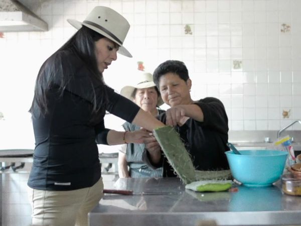 Lo que comemos las mujeres - Uncle Layo