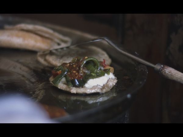 Lo que comemos las mujeres - Recetas que pelean el origen