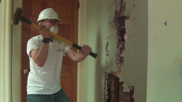 Life on Mar's: The Home Makeover Show - Master Bedroom Suite