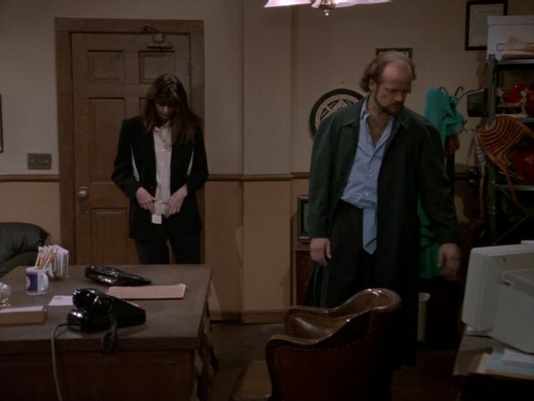 Cheers - The Bar Manager, The Shrink, His Wife & Her Lover