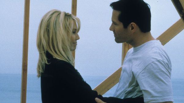 Melrose Place - Av jord är du kommen