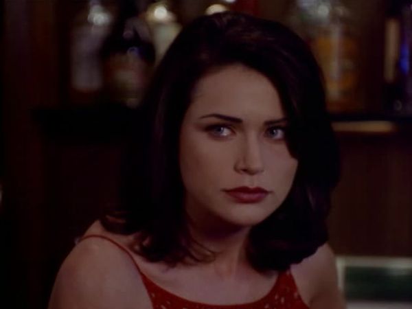 Melrose Place - Döda män slutar inte pladdra