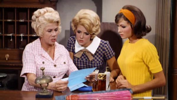 Petticoat Junction - Pop Goes the Question