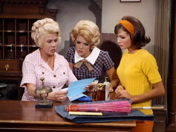 Petticoat Junction - Pop Goes the Question
