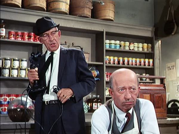 Petticoat Junction - A Cake from Granny