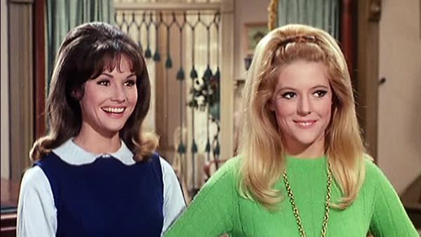 Petticoat Junction - Joe Saves the Post Office