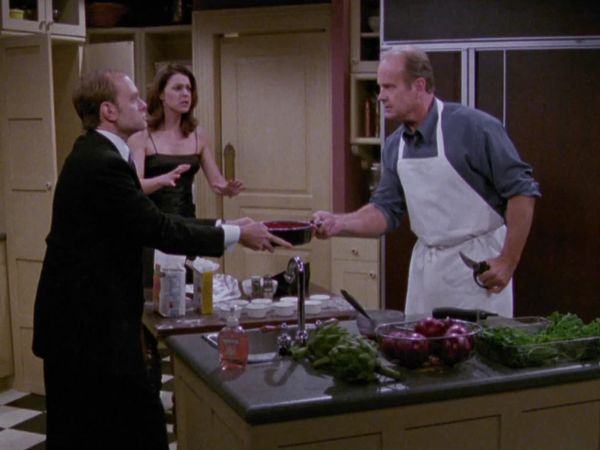 Frasier - Daphne Does Dinner