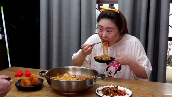 G-NI's Mukbang - Episódio 04