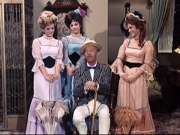 Petticoat Junction - A Man Called Cyrus Plout