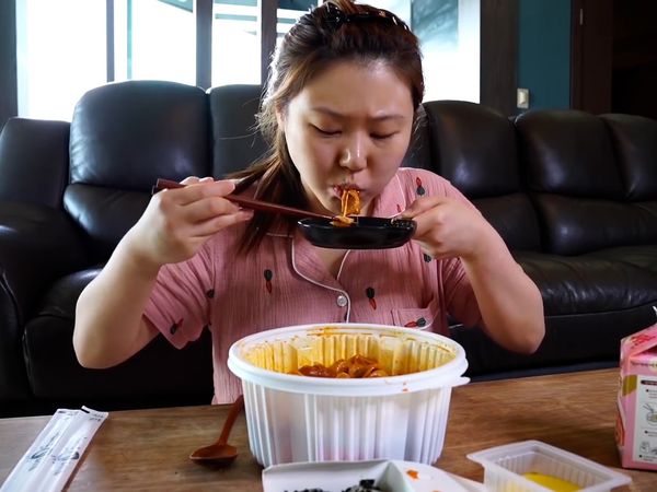 G-NI's Mukbang - Episódio 06
