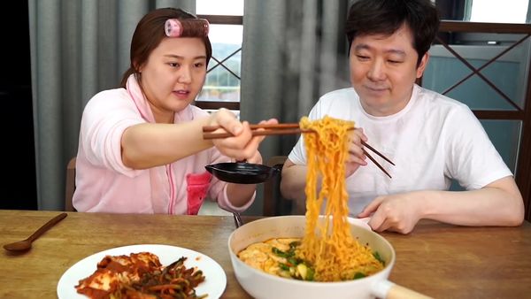 G-NI's Mukbang - Episódio 07