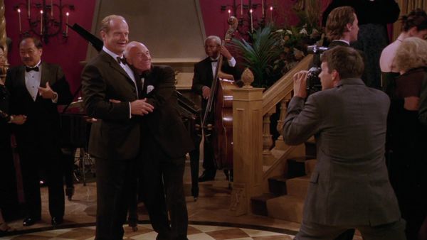 Frasier - The Doctor Is Out