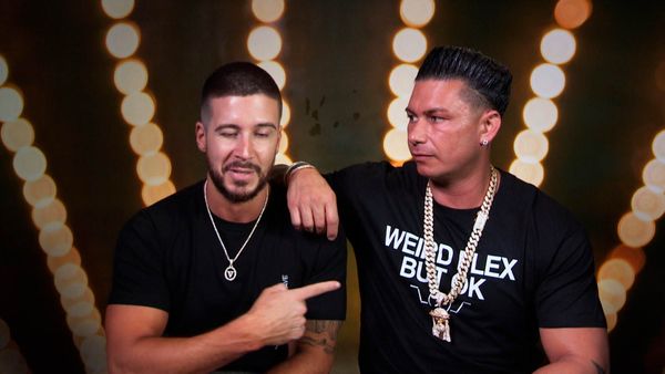 Jersey Shore: Vacaciones en familia - Espiando los mensajes de Angelina