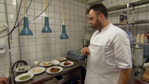 Med kniven for struben - Episode 307
