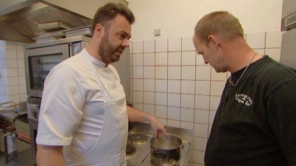 Med kniven for struben - Episode 405