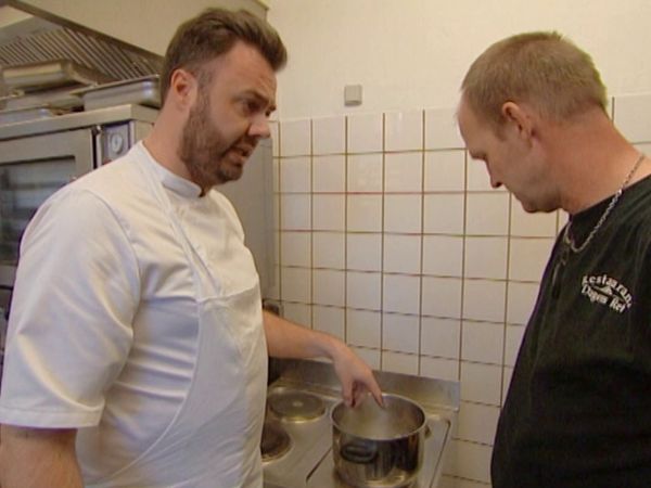 Med kniven for struben - Episode 405