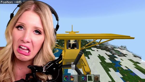 Brianna Playz - Billionaire Minecraft House Battle vs. Preston