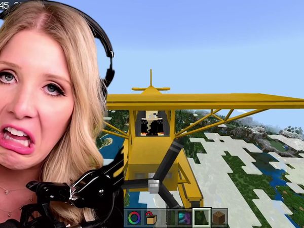 Brianna Playz - Billionaire Minecraft House Battle vs. Preston