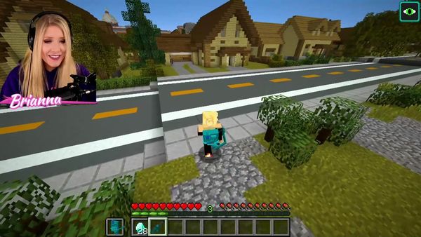 Brianna Playz - Extreme Would You Rather with Aphmau