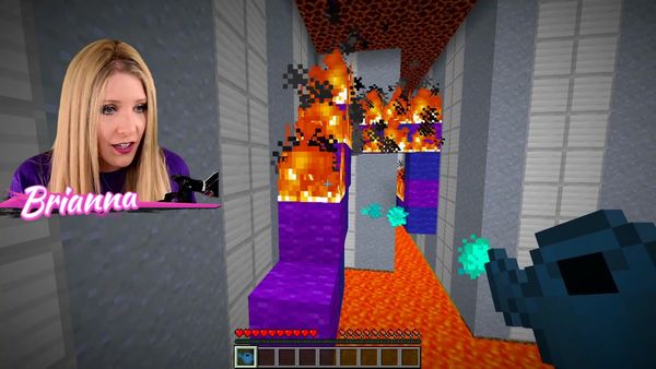 Brianna Playz - I Found Noob1234's Secret Minecraft Moon Base
