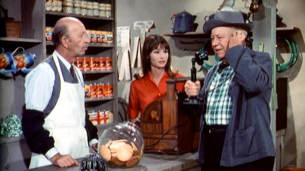 Petticoat Junction - Make Room for Baby