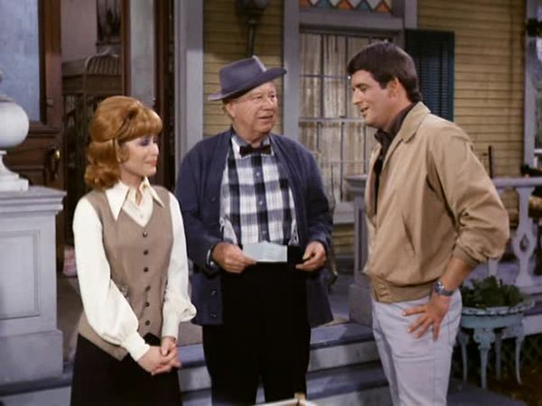 Petticoat Junction - Betty Jo's Business