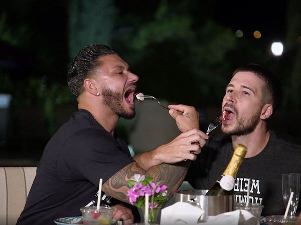 Jersey Shore Family Vacation - Jersey Shore: Family Vacation Attack of the Killer Raccoons