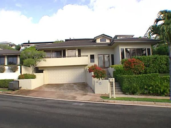 Sell This House! - Honolulu, HI (2004)
