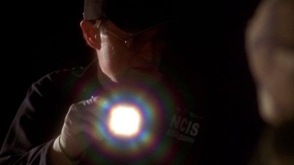 NCIS LT - Caída libre